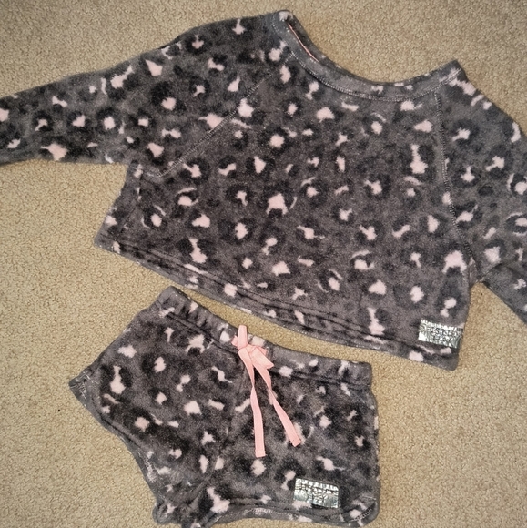 Cozy Kids Pajamas in Pink and Gray justice - Picture 3 of 7